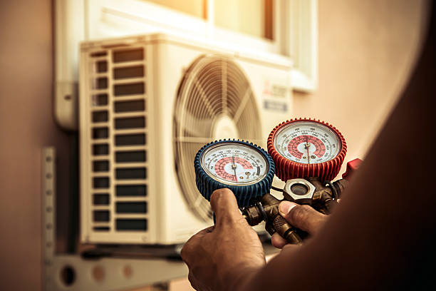Professional Hvac technician working in Bedford, KY